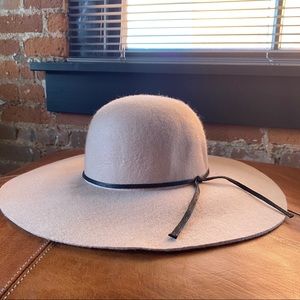 Light Pink Floppy Hat